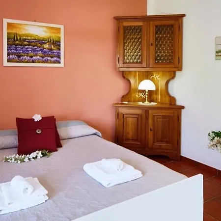 Felicia Apartment