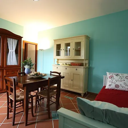Felicia Apartment